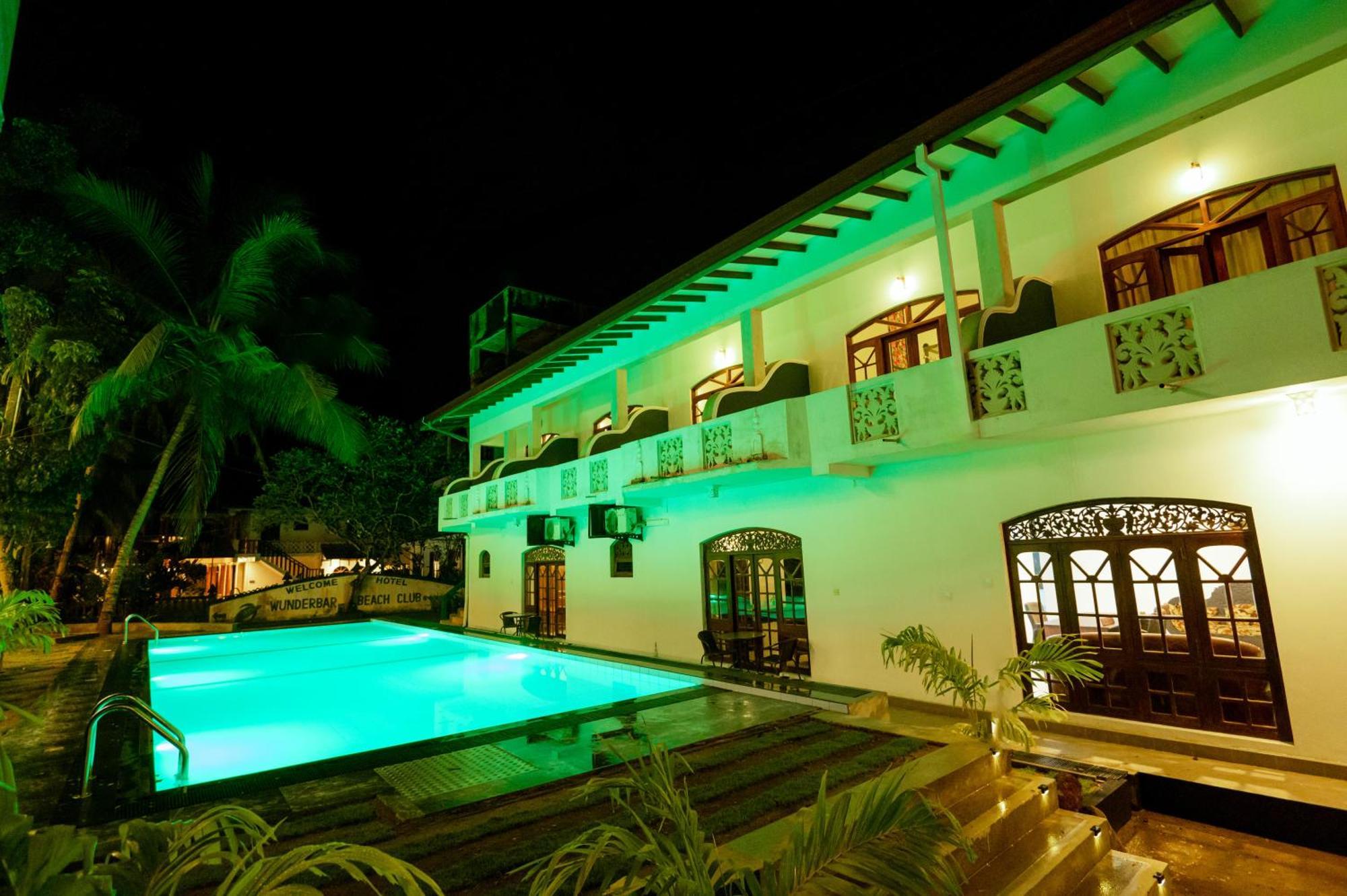 Prince Beach Hotel Bentota Exterior foto