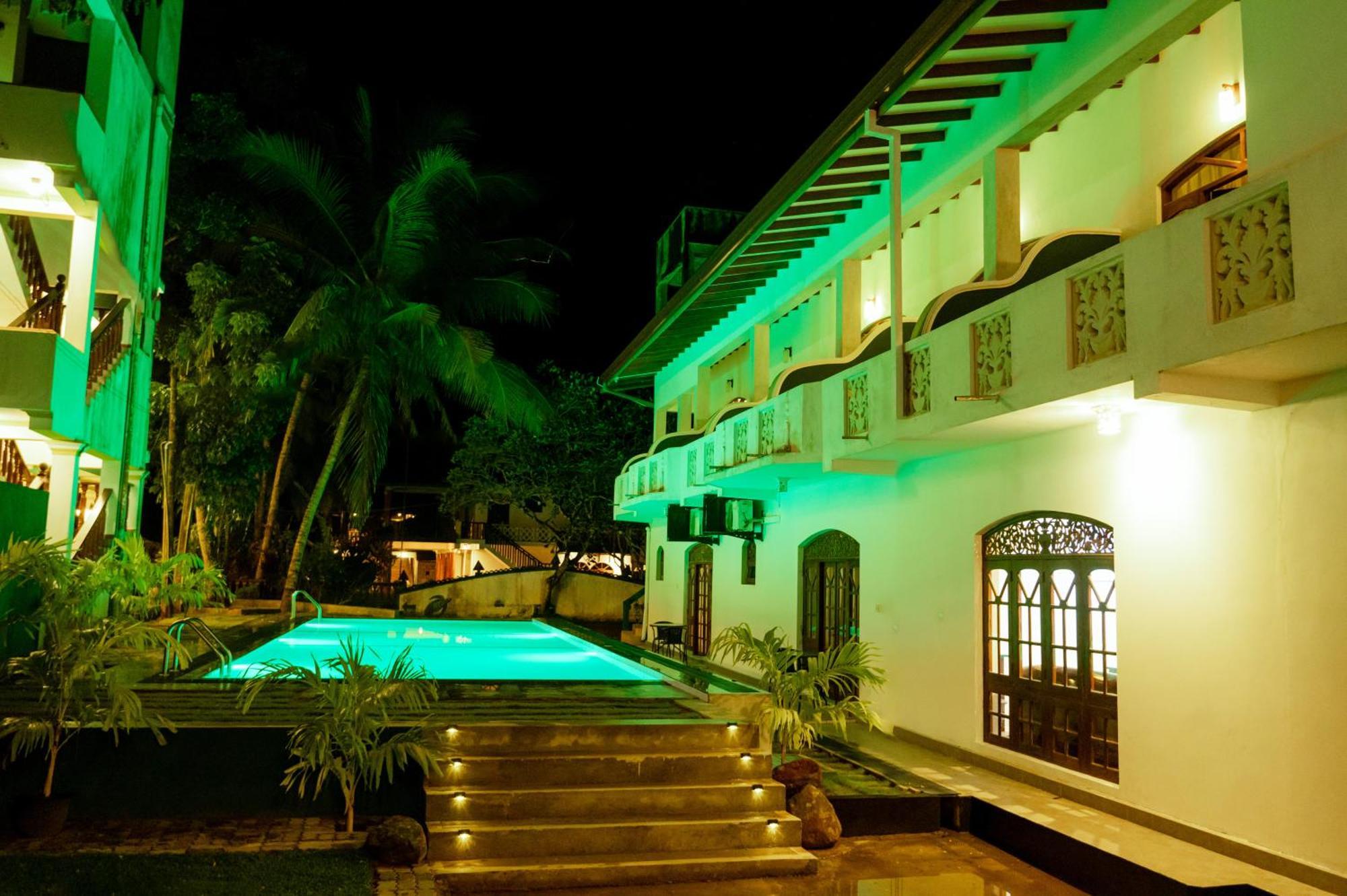 Prince Beach Hotel Bentota Exterior foto