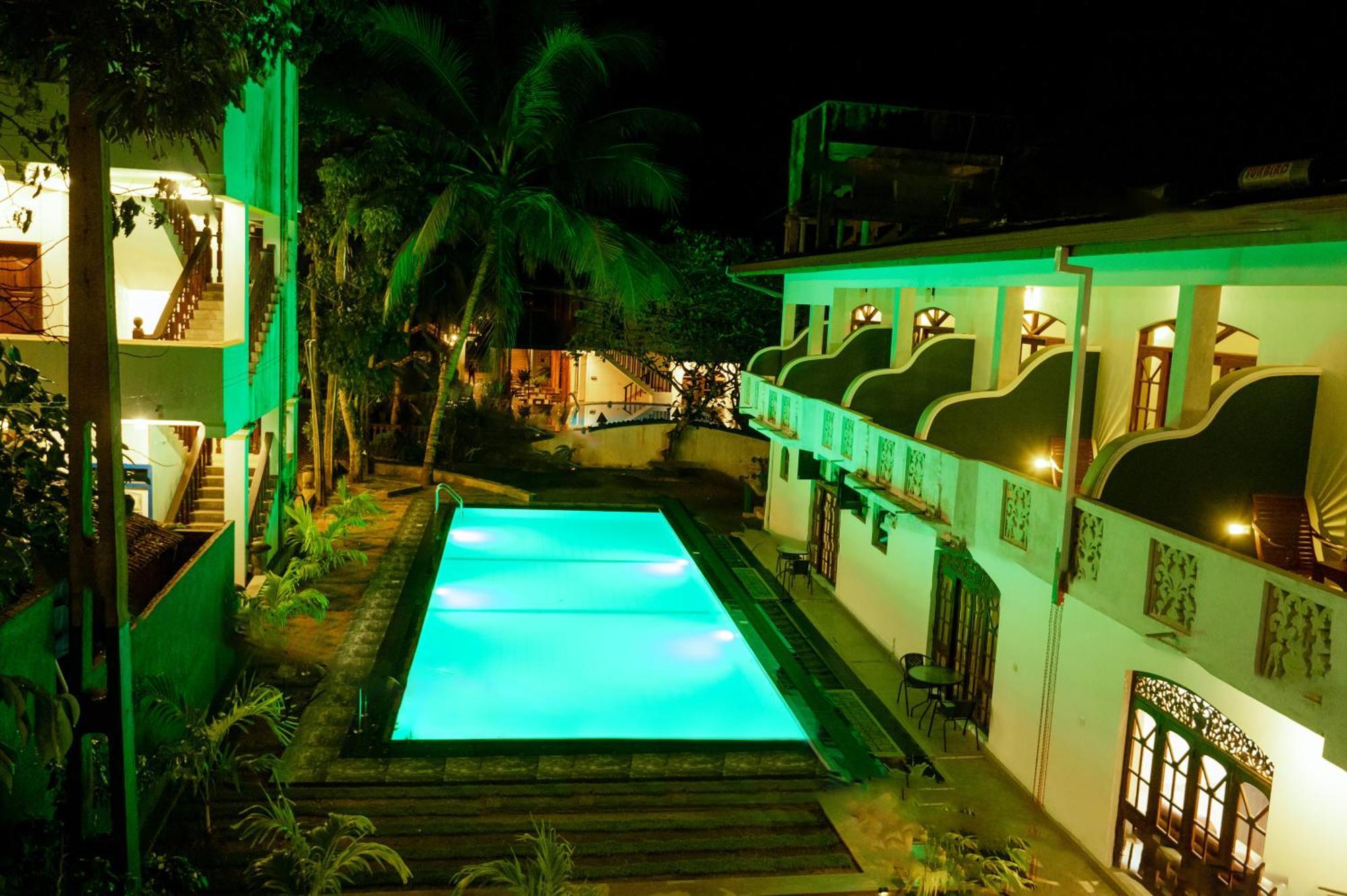 Prince Beach Hotel Bentota Exterior foto